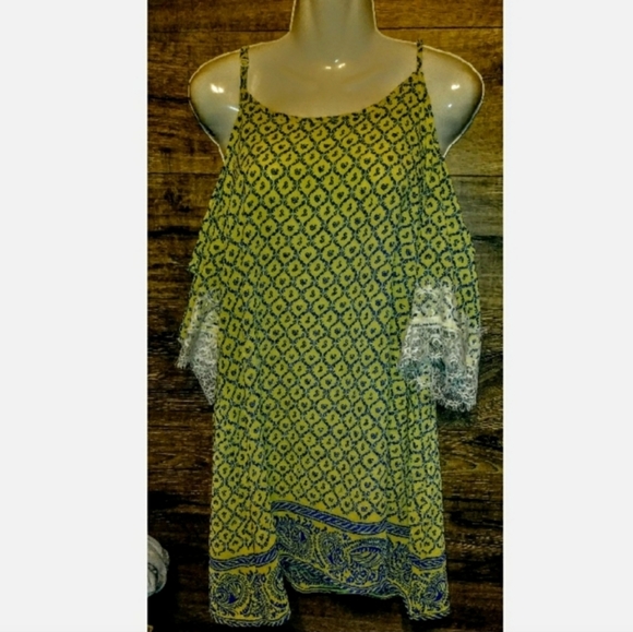 Highness Dress Size 2X Cold Shoulder Lace NWT - Picture 3 of 11